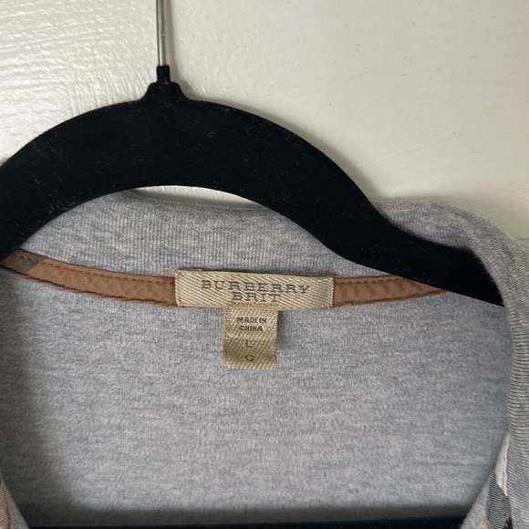 Burberry - Picture 2 of 7